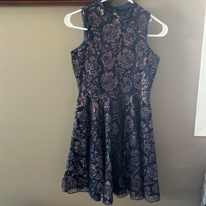 Sleeveless - knee length dress